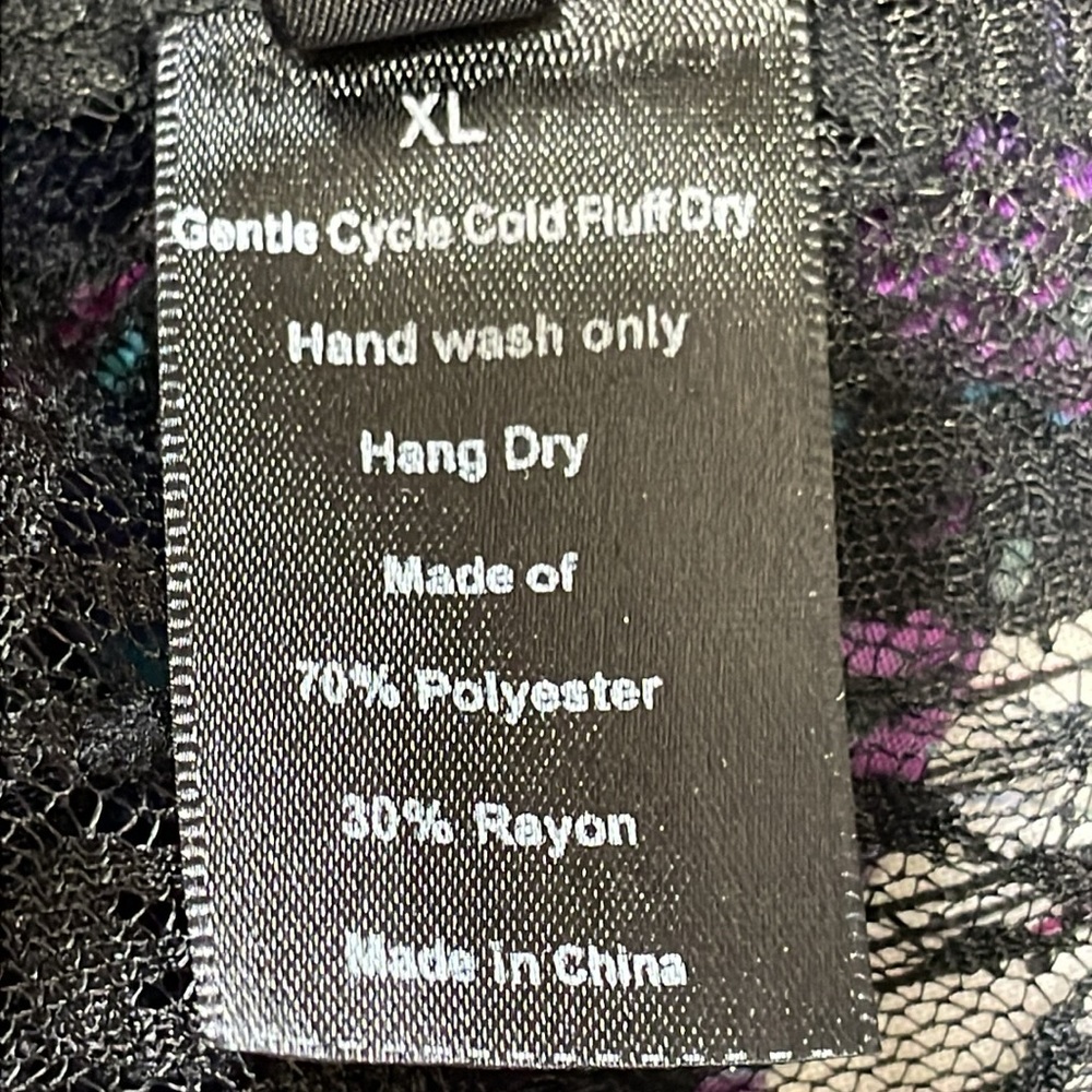 Cowgirl Tuff Women's Black Lightweight With Lace Sweater. Size XL. - Picture 10 of 10